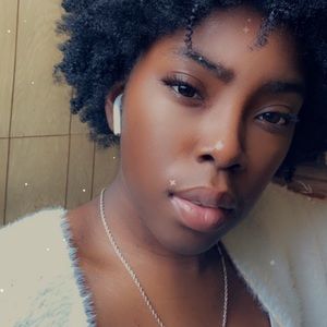 Meet your Posher, Brianna